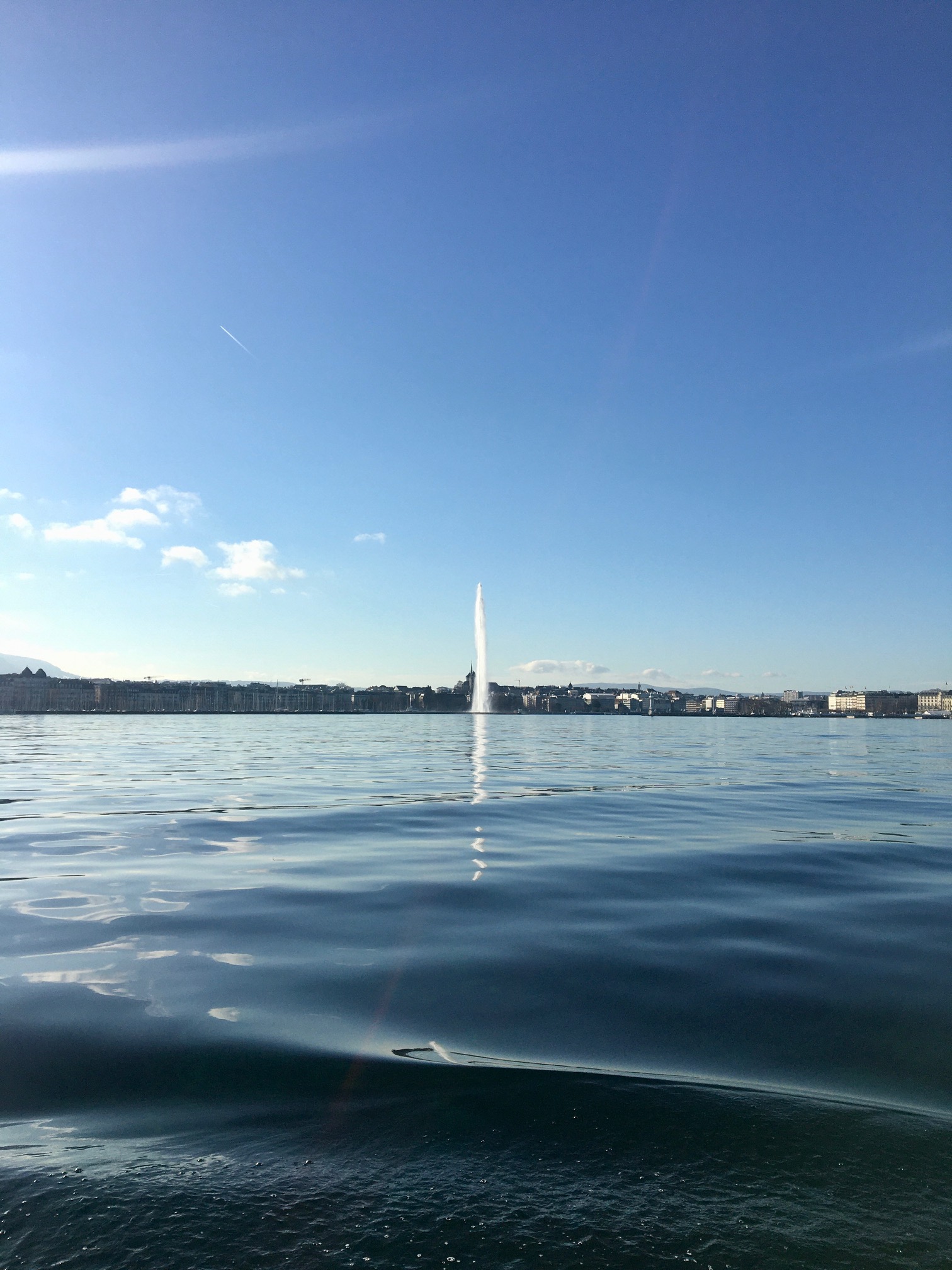 Beau temps calme sur le Léman ©HV